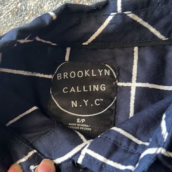 Brooklyn calling Men shirt size small - Picture 2 of 2